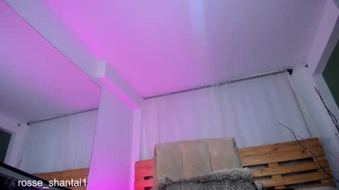 Shantal online show from March 6, 2:35 pm