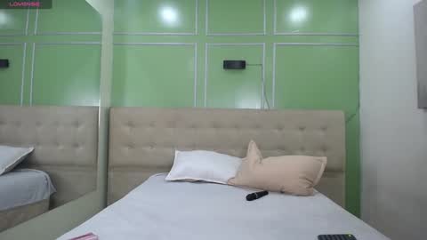 Snapshot of shanon_mature_ chatting on January 15, 1:45 am Shanon online show from January 15, 1:45 am