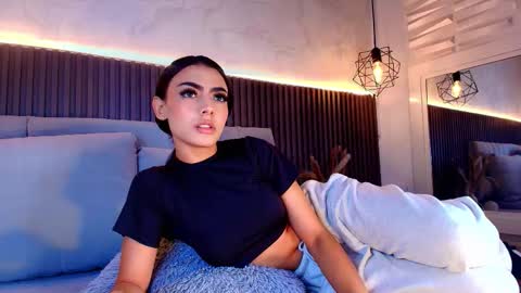 SHANON online show from February 10, 7:07 pm