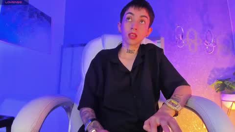Shantal online show from May 20, 11:38 am