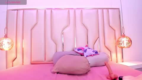 Shantal online show from March 7, 2:52 am