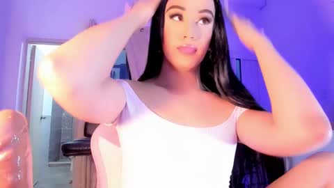 Snapshot of shantalgirs01 chatting on March 5, 7:38 am Shantal girls online show from March 5, 7:38 am