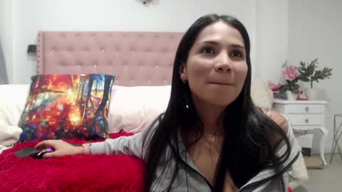 Snapshot of shantalkimberly chatting on January 22, 12:16 am maria online show from January 22, 12:16 am