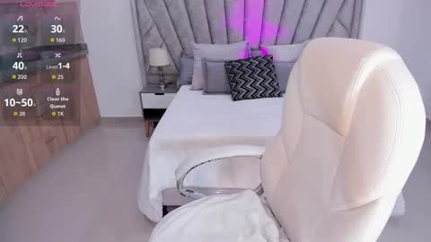 Shantall wills online show from October 17, 7:38 pm