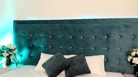 Snapshot of shantallmiller chatting on March 8, 4:16 am Shantall Miller online show from March 8, 4:16 am