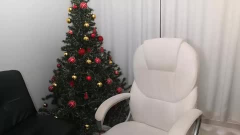 Snapshot of shantalxxx67 chatting on December 23, 9:29 pm shantal online show from December 23, 9:29 pm