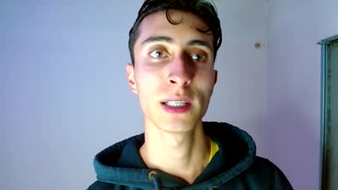 Snapshot of shaquiel_castoro chatting on September 23, 11:35 am shaquiel online show from September 23, 11:35 am