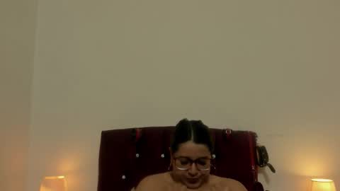 Snapshot of shara_beauty chatting on April 9, 11:54 pm shara_beauty online show from April 9, 11:54 pm