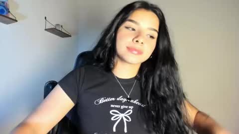 Sara online show from November 17, 5:02 am