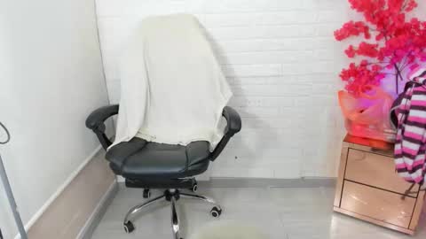 Shara Oz online show from March 8, 2:37 am