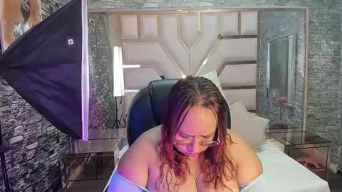 Shara Oz online show from March 22, 2:48 am