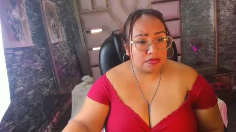 Snapshot of shara_oz chatting on April 11, 3:11 am Shara Oz online show from April 11, 3:11 am