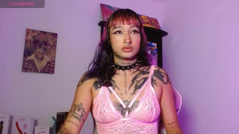 sharaross1 online show from May 20, 7:09 pm