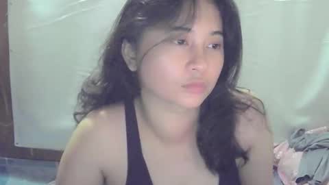 Snapshot of share_rhea chatting on April 6, 4:41 pm Kah online show from April 6, 4:41 pm
