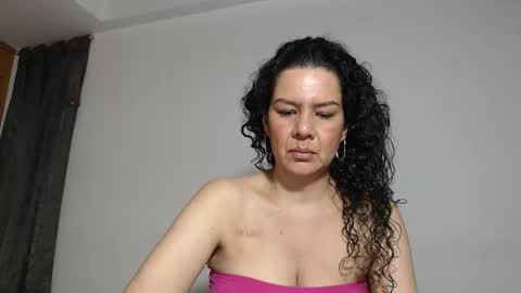 sharickleon11 online show from September 20, 12:33 am