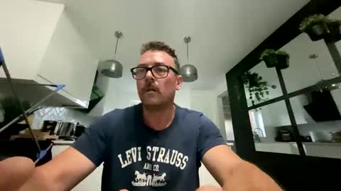 Sharksboy online show from October 6, 6:11 am