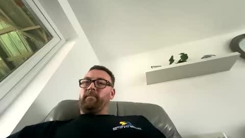 Sharksboy online show from November 14, 1:32 pm