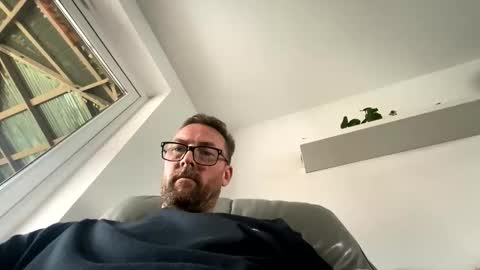 Sharksboy online show from May 5, 1:52 pm