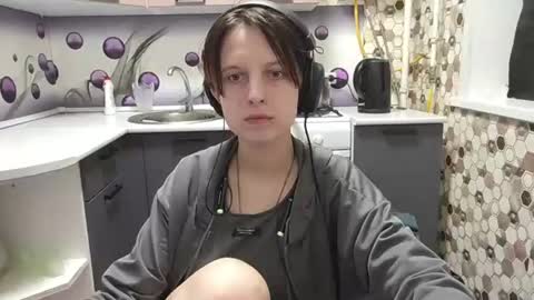 Snapshot of sharleenyodis chatting on July 1, 5:56 pm Sara online show from July 1, 5:56 pm