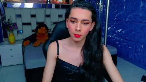 Snapshot of sharlon_ chatting on April 6, 1:23 pm Sharlond online show from April 6, 1:23 pm