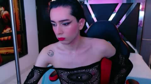 Snapshot of sharlon_ chatting on April 9, 12:32 pm Sharlond online show from April 9, 12:32 pm
