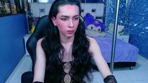Snapshot of sharlon_ chatting on April 21, 2:23 pm Sharlond online show from April 21, 2:23 pm
