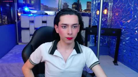 Snapshot of sharlon_ chatting on May 10, 1:05 pm Sharlond online show from May 10, 1:05 pm