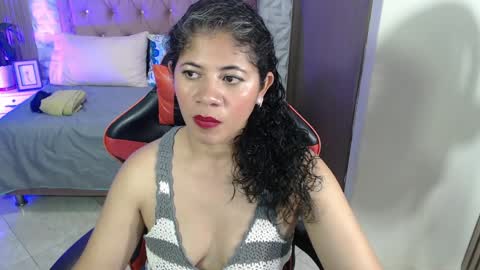 Snapshot of sharlote_dy chatting on March 27, 8:19 pm SHARLOTE online show from March 27, 8:19 pm