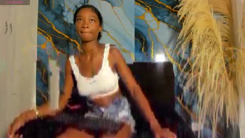 sharlotte_devereux online show from May 5, 9:01 pm
