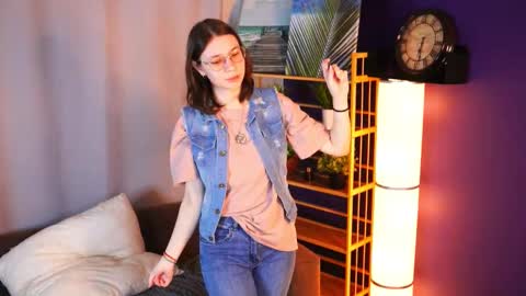 Hello im LIa online show from December 23, 4:21 am