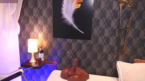 Sharom  online show from October 30, 7:47 pm