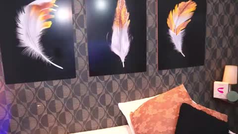 Sharom  online show from March 7, 7:00 pm