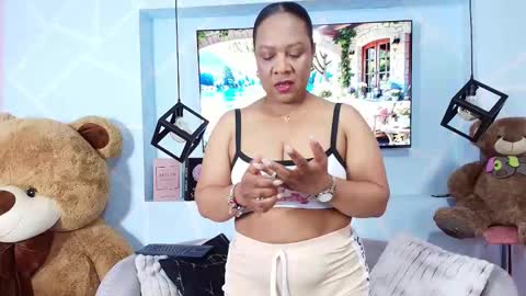 Sharon Noa online show from May 13, 4:48 pm