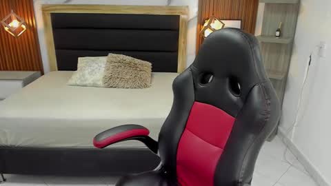 M A G N O  online show from November 1, 1:02 pm