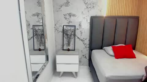 M A G N O  online show from January 17, 1:27 pm