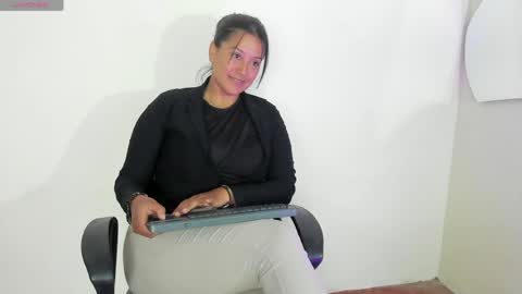 Snapshot of sharoncute16 chatting on April 8, 3:56 pm sharoncute16 online show from April 8, 3:56 pm