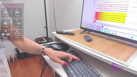 Sharon online show from December 18, 1:17 pm