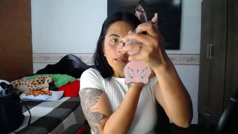Snapshot of sharoon__cherry_ chatting on March 14, 3:50 pm sharon online show from March 14, 3:50 pm