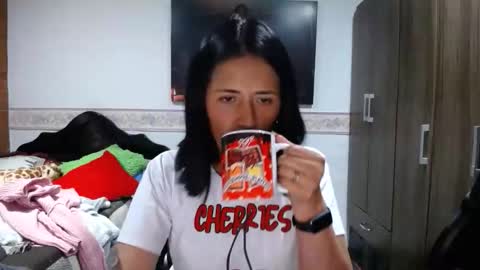 Snapshot of sharoon__cherry_ chatting on March 18, 11:52 pm sharon online show from March 18, 11:52 pm