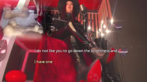Snapshot of sharoon_gold chatting on March 3, 9:15 pm Your mistress Sharon online show from March 3, 9:15 pm