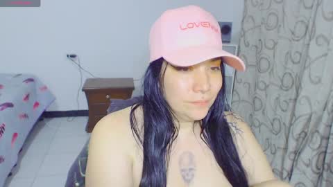 Snapshot of sharoonnn34 chatting on April 11, 2:05 am SHAROON online show from April 11, 2:05 am