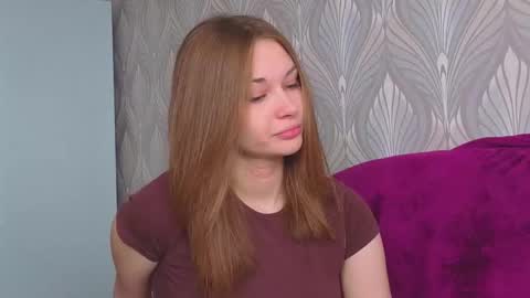 Snapshot of sharrimalagisi chatting on October 1, 4:40 am Miroslava online show from October 1, 4:40 am