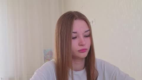 Snapshot of sharrimalagisi chatting on October 8, 3:15 am Miroslava online show from October 8, 3:15 am