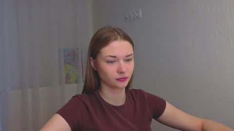 Snapshot of sharrimalagisi chatting on October 25, 4:20 am Miroslava online show from October 25, 4:20 am