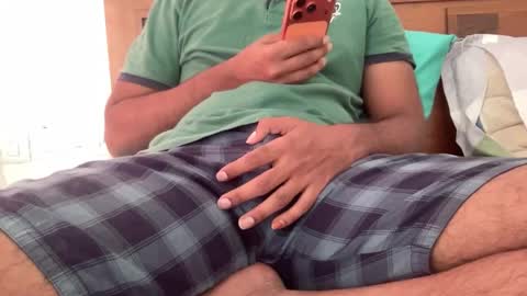 Snapshot of shash2014 chatting on March 22, 9:45 am Shashii online show from March 22, 9:45 am