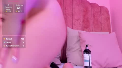 Snapshot of shatall_rouge chatting on January 27, 11:11 pm Shantall online show from January 27, 11:11 pm