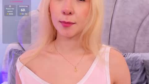 Snapshot of shatall_rouge chatting on February 1, 8:37 pm Shantall online show from February 1, 8:37 pm