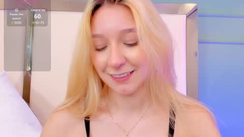 Snapshot of shatall_rouge chatting on February 4, 8:17 pm Shantall online show from February 4, 8:17 pm