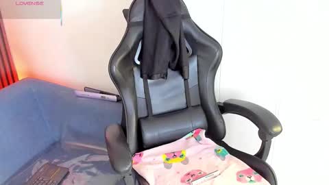 Snapshot of shaunadream_ chatting on February 18, 4:52 am Shauna online show from February 18, 4:52 am