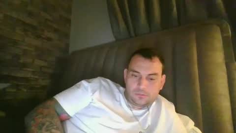 Snapshot of shaunpuk chatting on December 13, 5:54 pm Shaun1234 online show from December 13, 5:54 pm